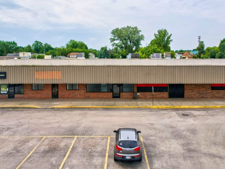 More Photos Of 904-1008 Lafayette Ave, Bay, Bay City Storefront For Lease