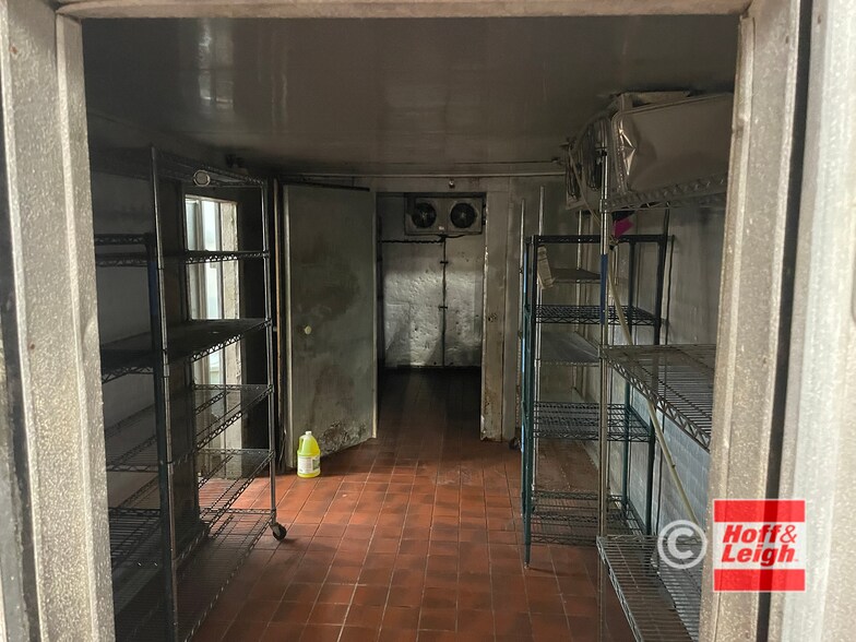 More Photos Of 71 5th St SE, Barberton Restaurant For Sale