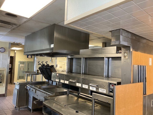 More Photos Of 1320 1st St, Kennett Fast Food For Lease