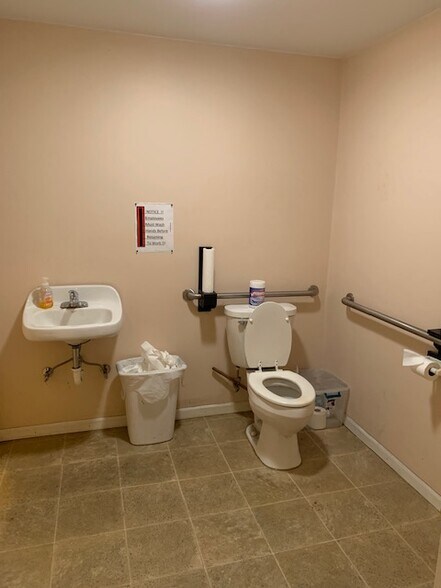 More Photos Of 310 2nd St, Boscobel Warehouse For Lease