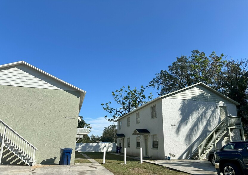 Primary Photo Of 7309 N Hutton pl, Tampa Apartments For Sale