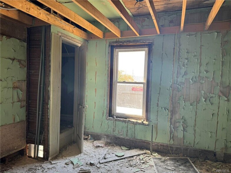 More Photos Of 2901 Pine Ave, Niagara Falls Storefront Retail Residential For Sale