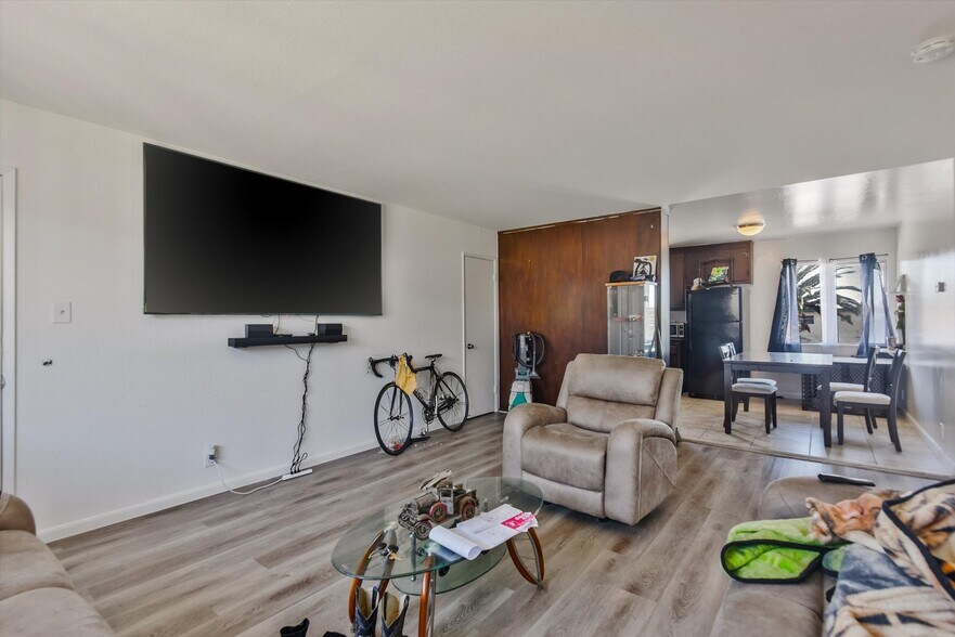 More Photos Of 1927 82nd Ave, Oakland Apartments For Sale