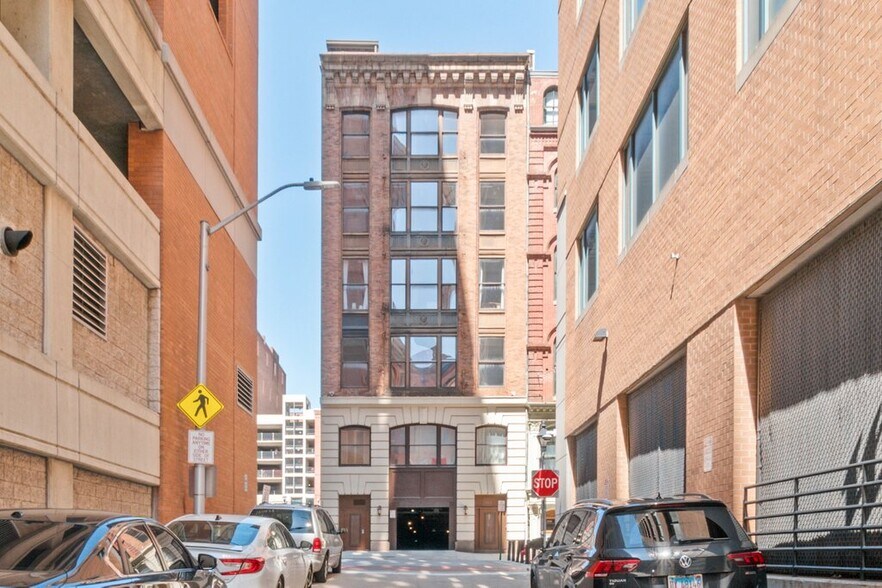 More Photos Of 311-313 W Baltimore St, Baltimore Apartments For Sale