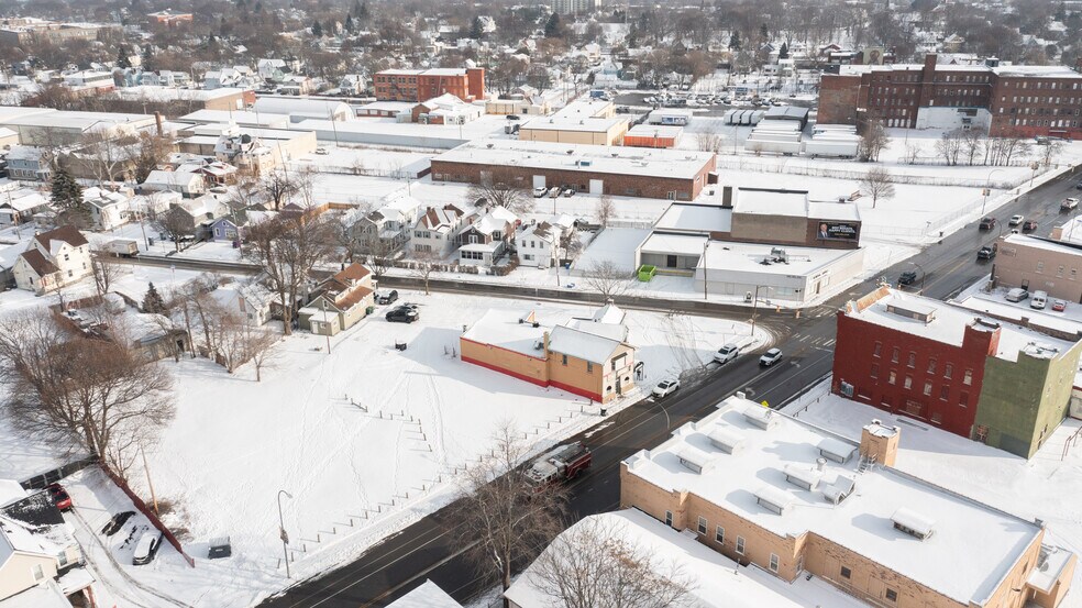 More Photos Of 392 Lyell Ave, Rochester Bar For Sale