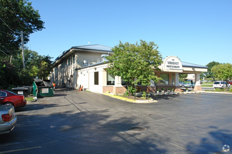 More Photos Of 600 S County Farm Rd, Wheaton Office For Sale