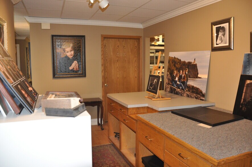 More Photos Of 113 Locust St, Monticello Office For Lease