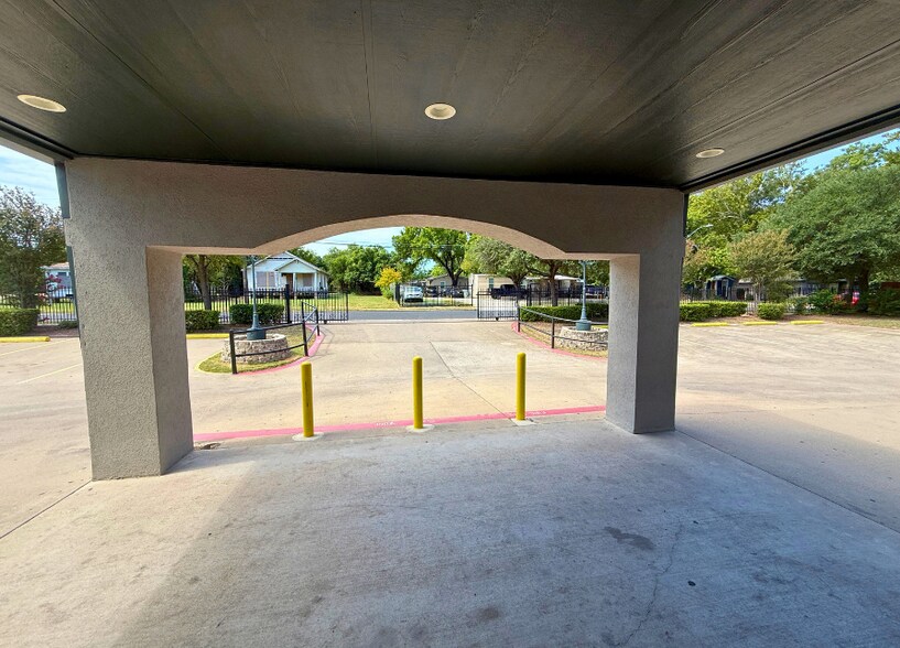 More Photos Of 8600 Guadalupe st, Austin Religious Facility For Sale