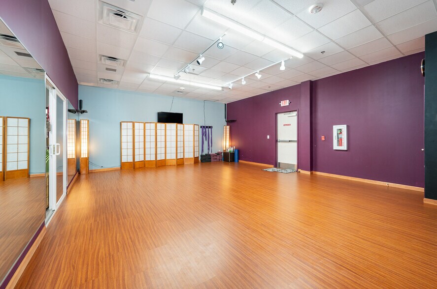 More Photos Of 10030 Callabridge Ct, Charlotte Freestanding For Sale