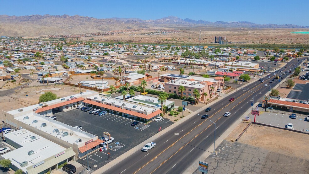 More Photos Of 2065 Highway 95, Bullhead City Storefront For Lease