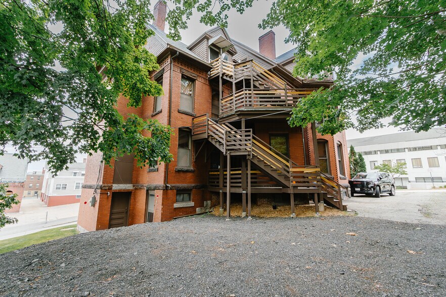 More Photos Of 25 Harvard St, Worcester Office For Lease