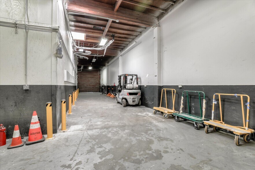 More Photos Of 1165-1169 N 5th St, San Jose Service For Sale