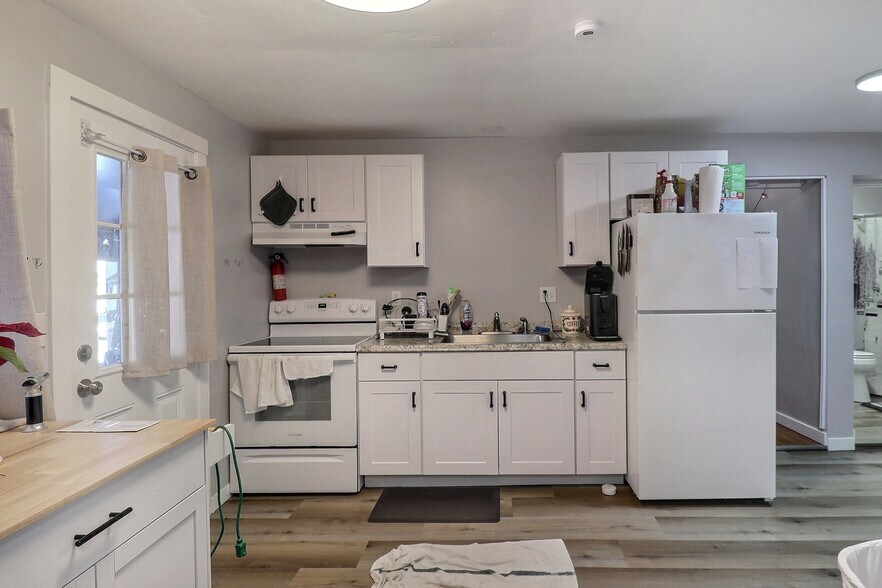 More Photos Of 306 Merwinsburg Rd, Effort Apartments For Sale