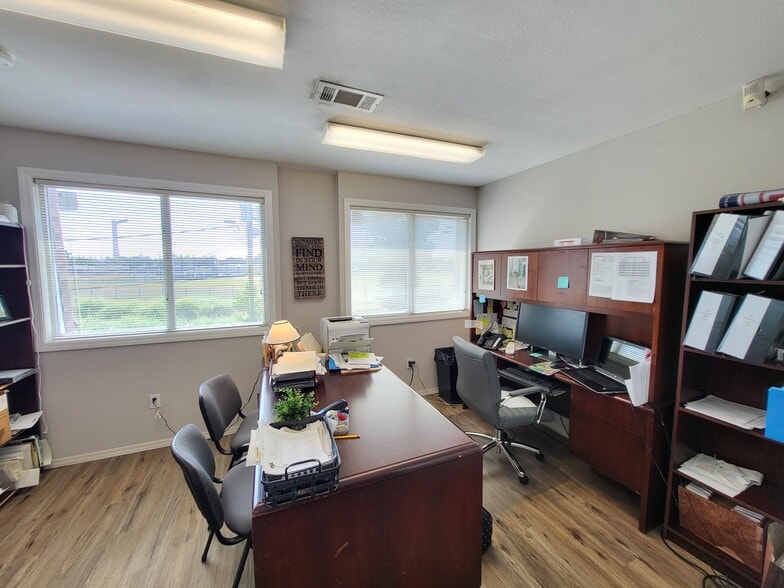 More Photos Of 3003 Jean Lafitte Pky, Chalmette Medical For Sale