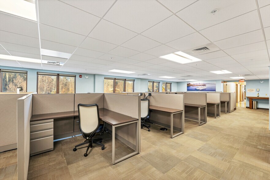 More Photos Of 81 Whittier Hwy, Moultonborough Office For Sale