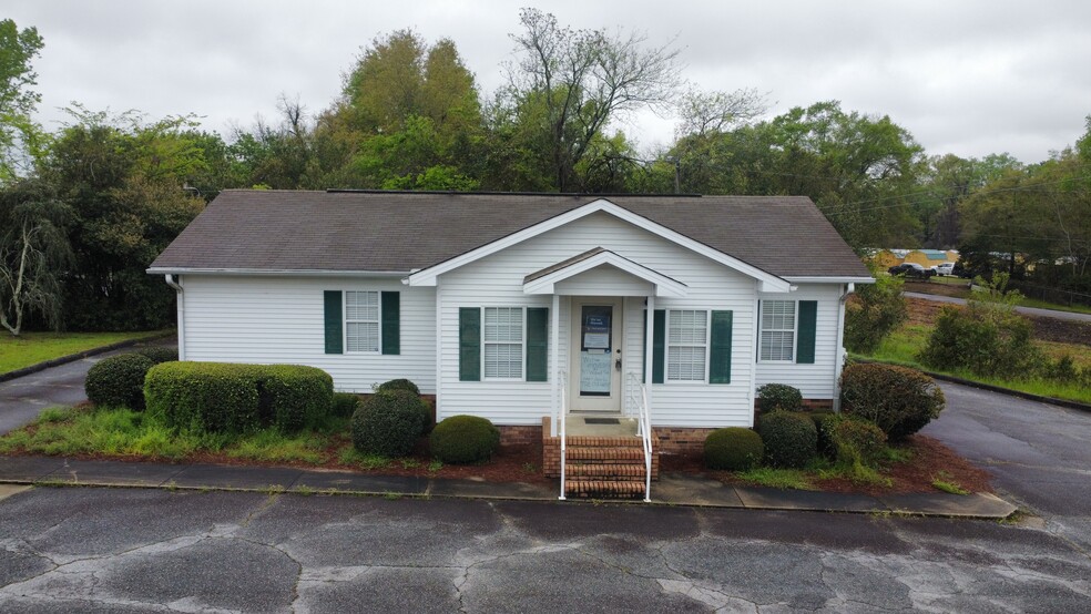 Primary Photo Of 305 Spaulding Rd, Montezuma Office For Sale