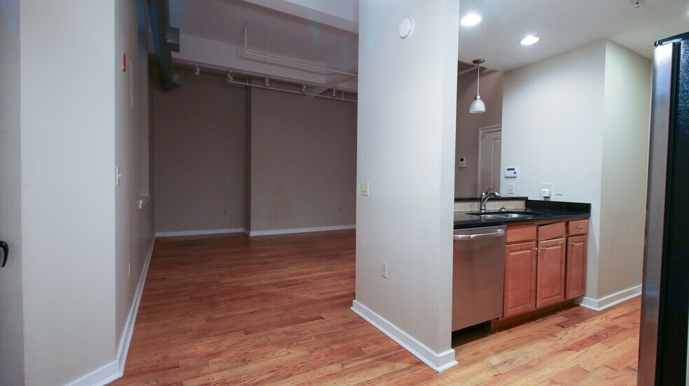 More Photos Of 125 W Saratoga St, Baltimore Apartments For Sale