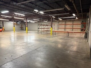 More Photos Of 220 4th Ave, Rochelle Warehouse For Lease