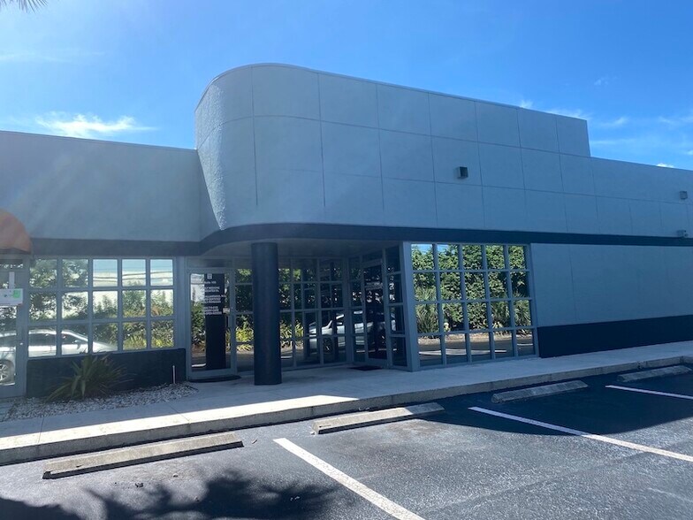 More Photos Of 7351 W Oakland Park Blvd, Fort Lauderdale Office For Sale