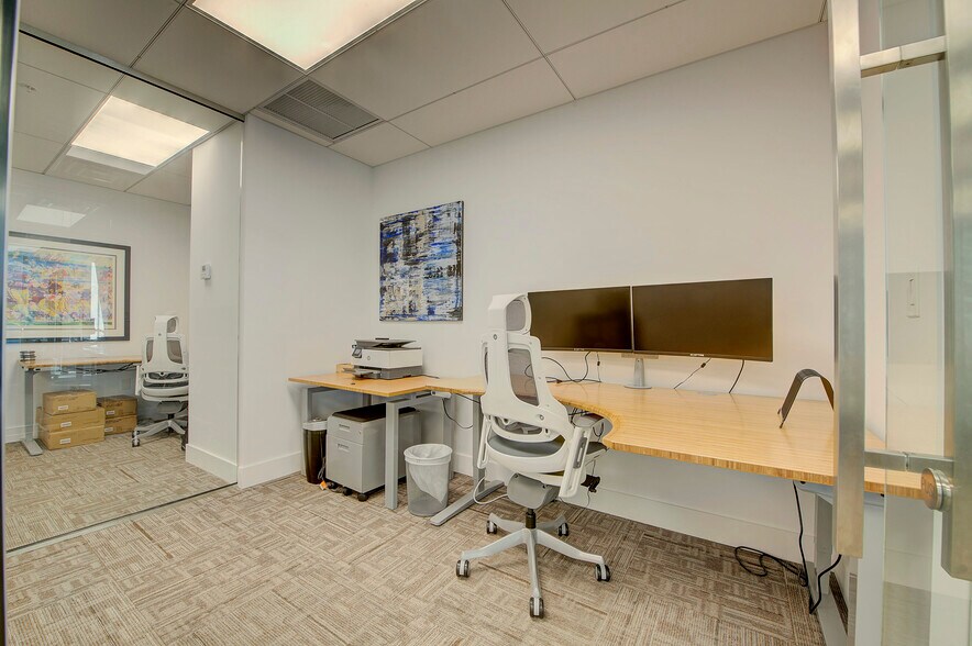 More Photos Of 25 SW 9th St, Miami Coworking Space