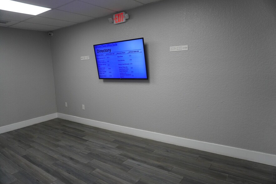 More Photos Of 2520-2650 N University Dr, Sunrise Unknown For Lease