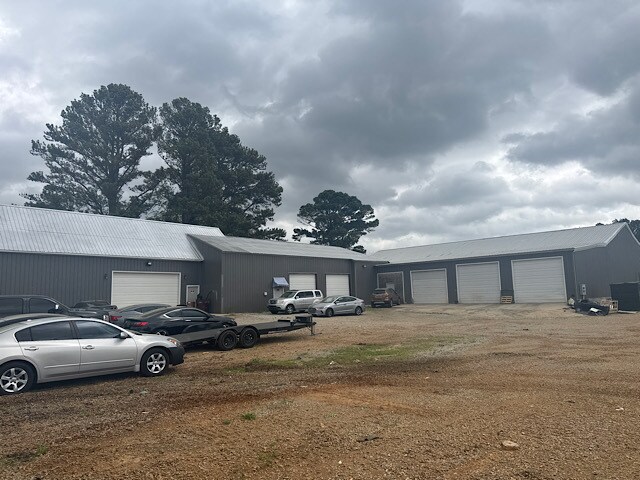 More Photos Of 14345 Bledsoe Rd, Athens Flex For Sale