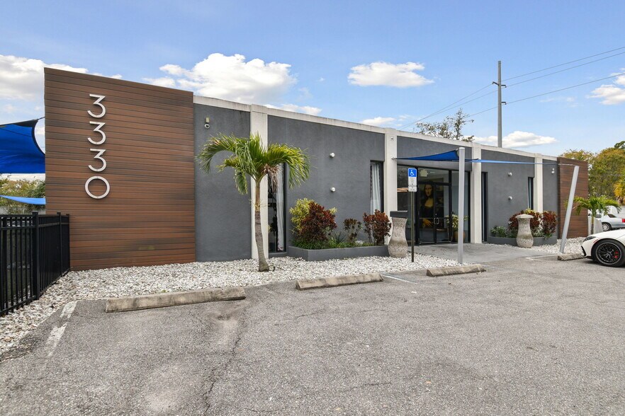 More Photos Of 3330 W Cypress St, Tampa Office For Sale