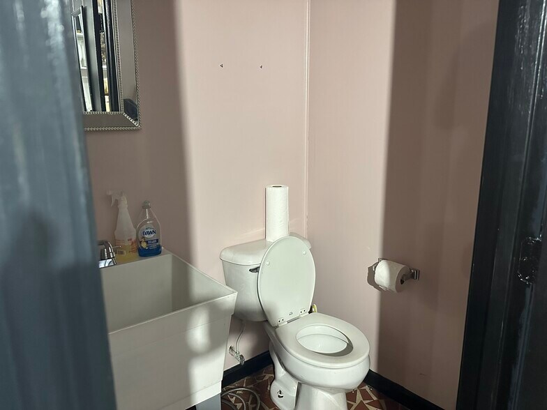 More Photos Of 2124-2126 Central Ave, Augusta Storefront For Lease