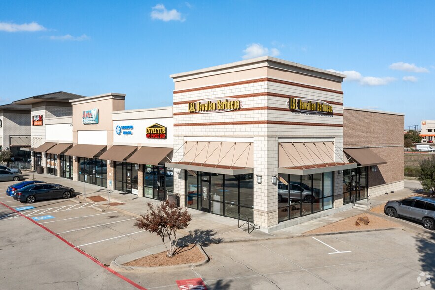 More Photos Of 8300-8412 Preston Rd, Plano Unknown For Lease