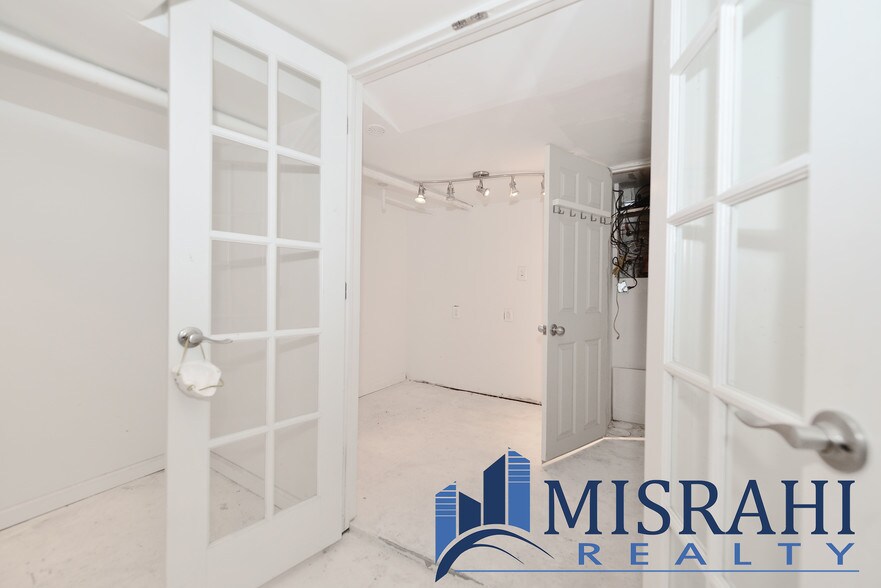 More Photos Of 160 Orchard St, New York Apartments For Lease