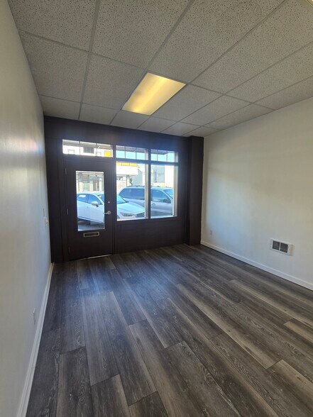 More Photos Of 713 3rd St, Blaine Office For Lease