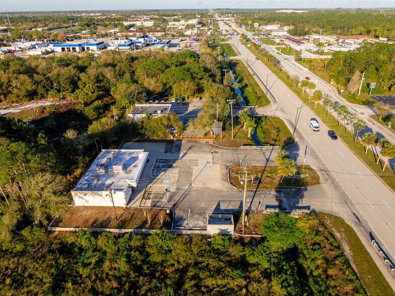 More Photos Of 8801 20th St, Vero Beach Convenience Store For Lease