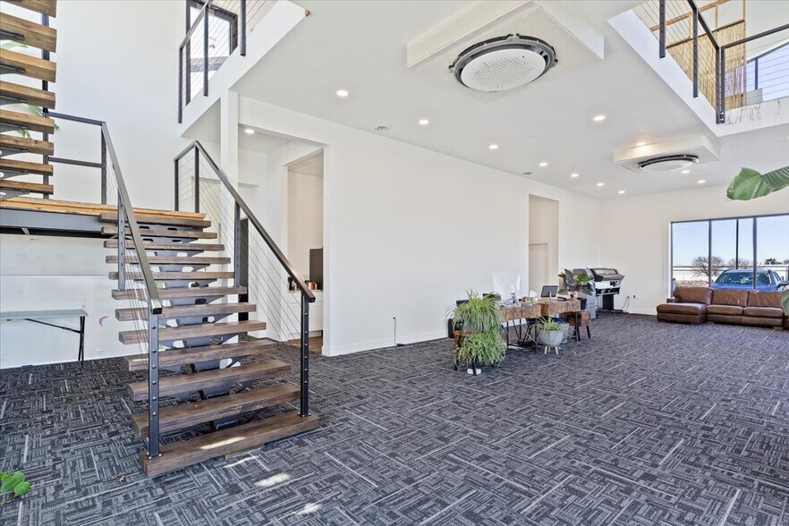 More Photos Of 1042 3000 N, Layton Office For Sale