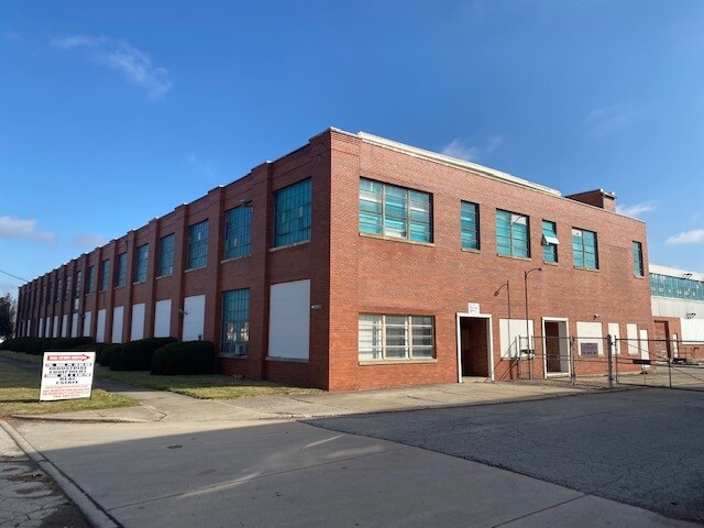 More Photos Of 521 S Market St, Galion Manufacturing For Sale