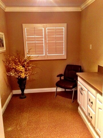 More Photos Of 550-558 E Wardlow Rd, Long Beach Medical For Sale