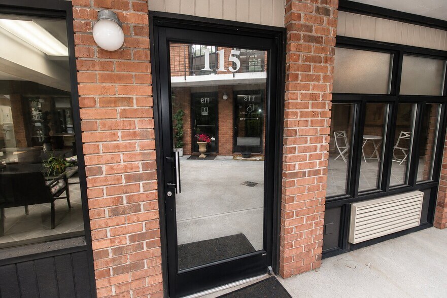 More Photos Of 400 Park Rd, Sevierville Office For Sale