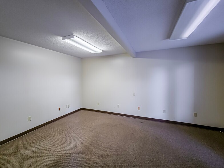 More Photos Of 2773 Marshall Dr, Tifton Warehouse For Sale