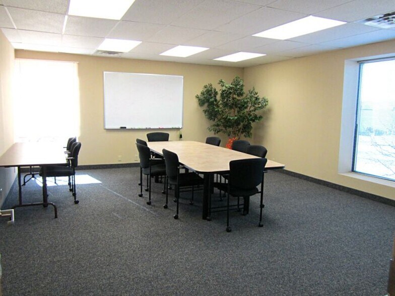 More Photos Of 7362 NE University Ave W, Minneapolis Medical For Lease