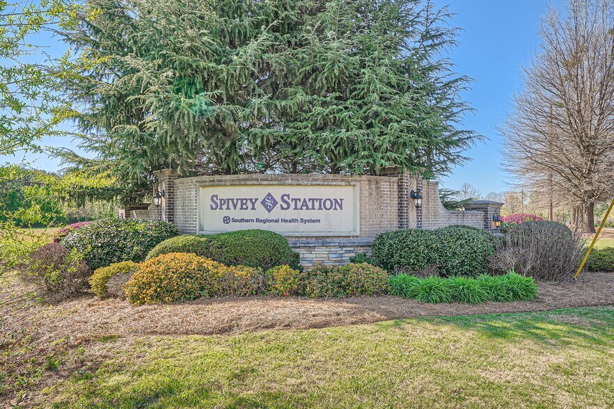 More Photos Of 7823 Spivey Station Blvd, Jonesboro Medical For Lease