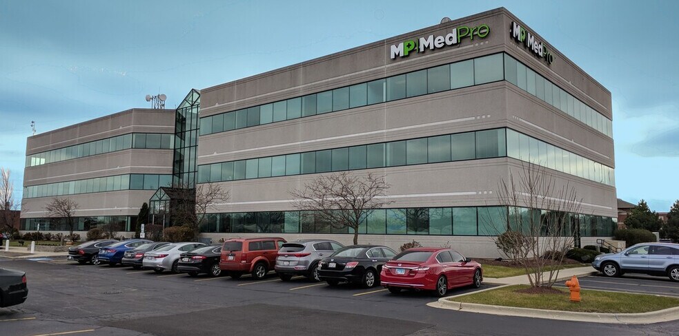 More Photos Of 1952 Mcdowell Rd, Naperville Business Park For Lease