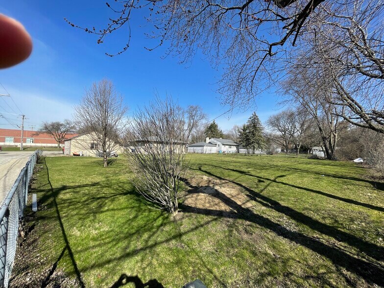 More Photos Of 511 Rockland Rd, Lake Bluff Land For Sale