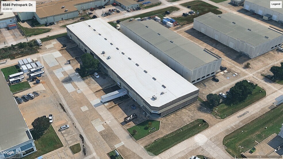 More Photos Of 6546 Petropark Dr, Houston Warehouse For Lease