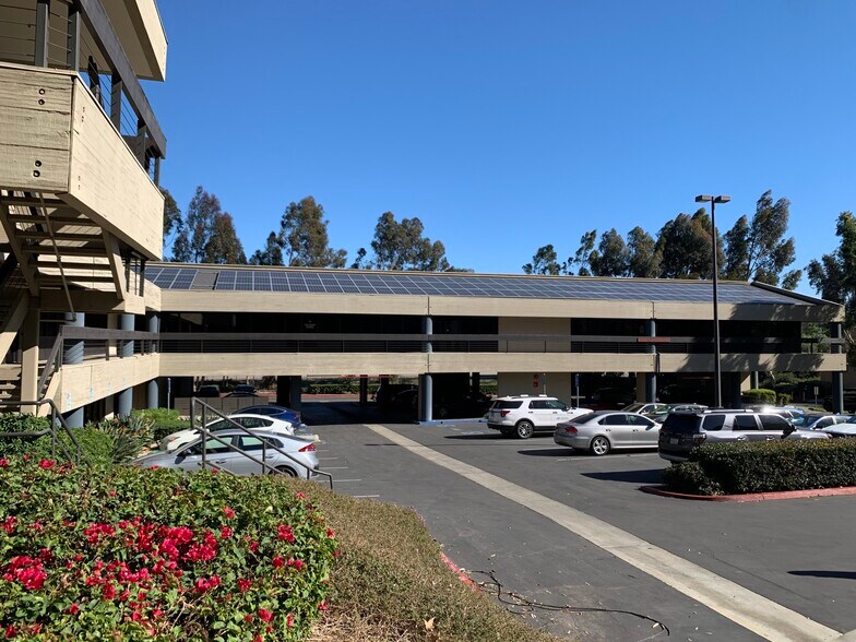 More Photos Of 16885 W Bernardo Dr, San Diego Loft Creative Space For Lease