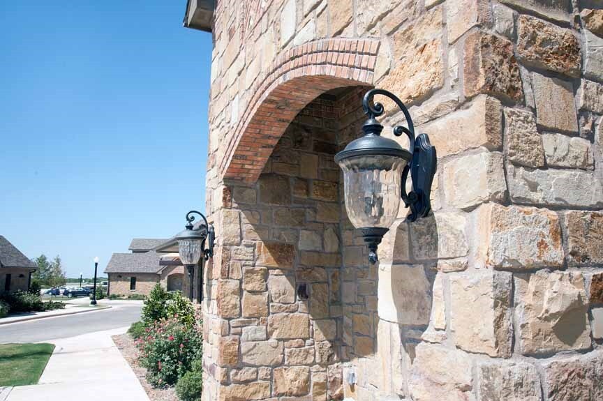 More Photos Of 749 E Gateway St, Abilene Office For Lease