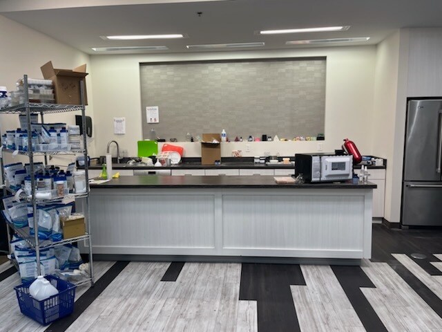 More Photos Of 7820 E Pleasant Valley Rd, Independence Loft Creative Space For Lease