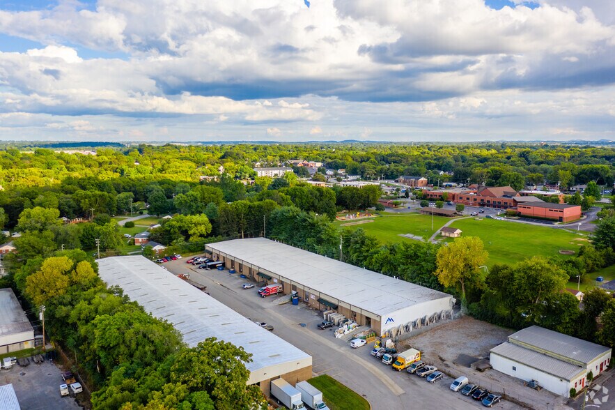 More Photos Of 2832 Logan St, Nashville Warehouse For Lease