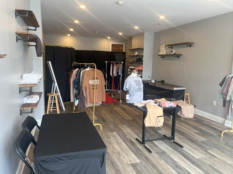 More Photos Of 4331 Main St, Philadelphia Apartments For Lease