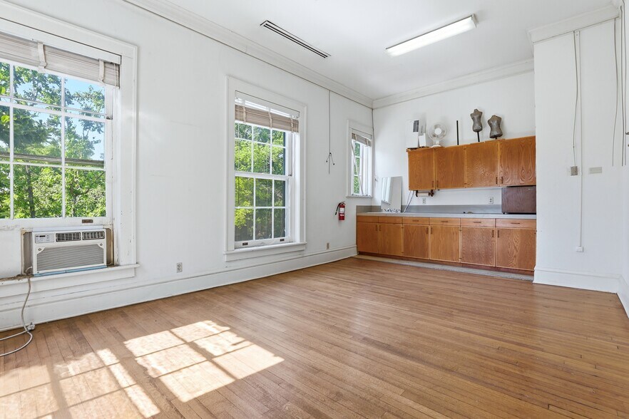 More Photos Of 411 E 7th St, Little Rock Specialty For Sale