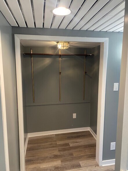 More Photos Of 2059 Huntington Ave, Alexandria Apartments For Lease