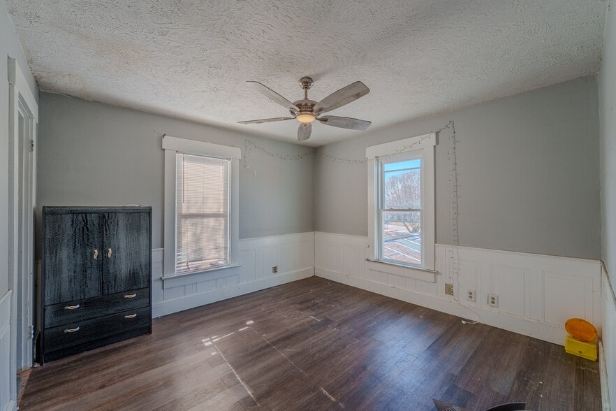 More Photos Of 101 W National Rd, Englewood Freestanding For Sale